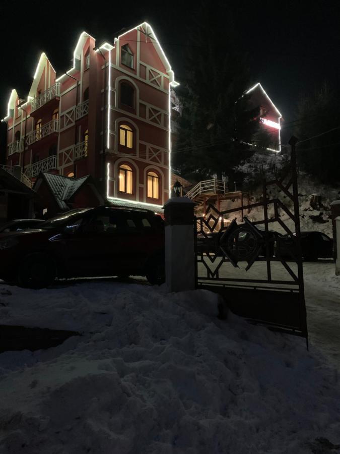 Hotel Kalyna Vorochta Buitenkant foto