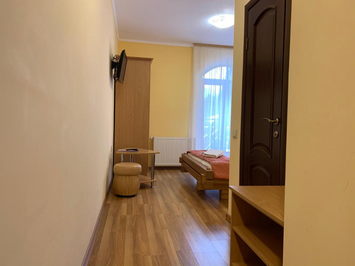 Hotel Kalyna Vorochta Buitenkant foto