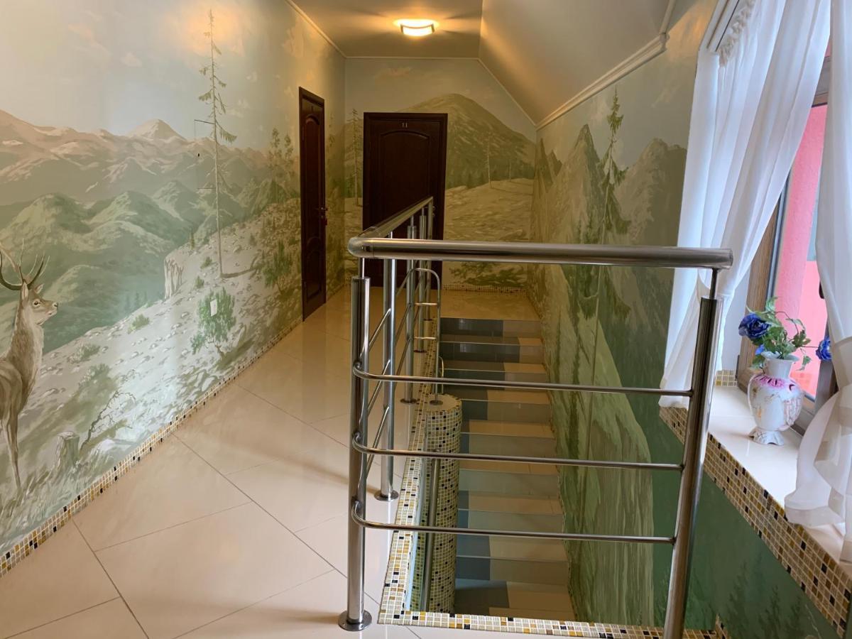 Hotel Kalyna Vorochta Buitenkant foto