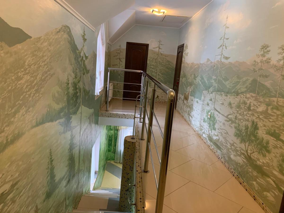 Hotel Kalyna Vorochta Buitenkant foto