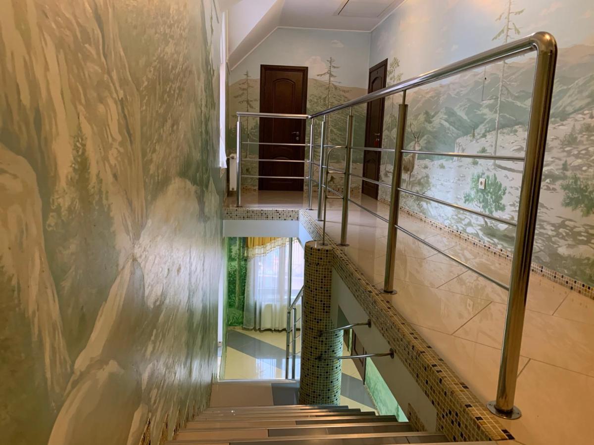Hotel Kalyna Vorochta Buitenkant foto