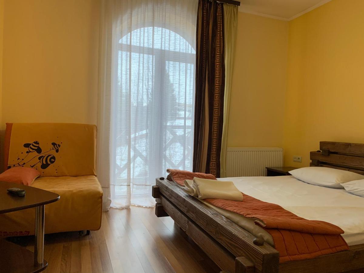 Hotel Kalyna Vorochta Buitenkant foto