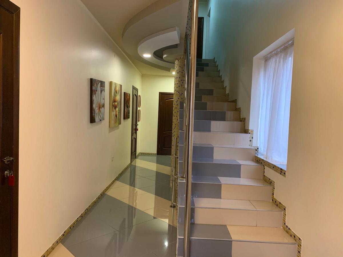 Hotel Kalyna Vorochta Buitenkant foto