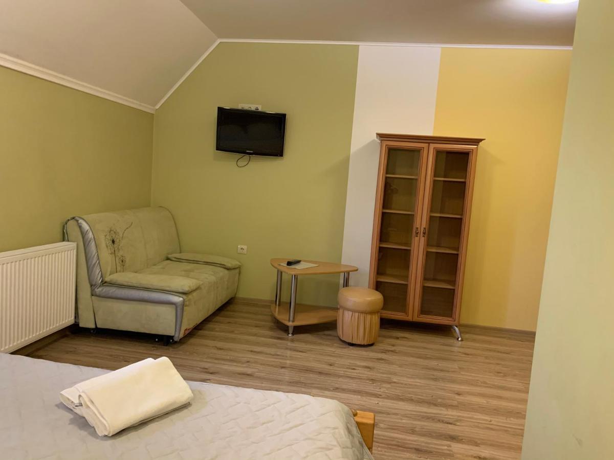 Hotel Kalyna Vorochta Buitenkant foto