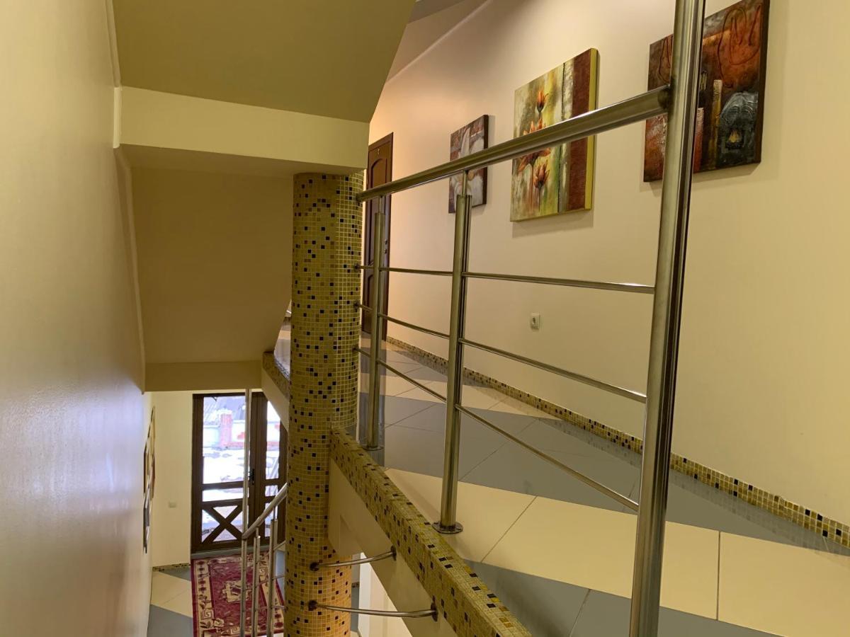 Hotel Kalyna Vorochta Buitenkant foto
