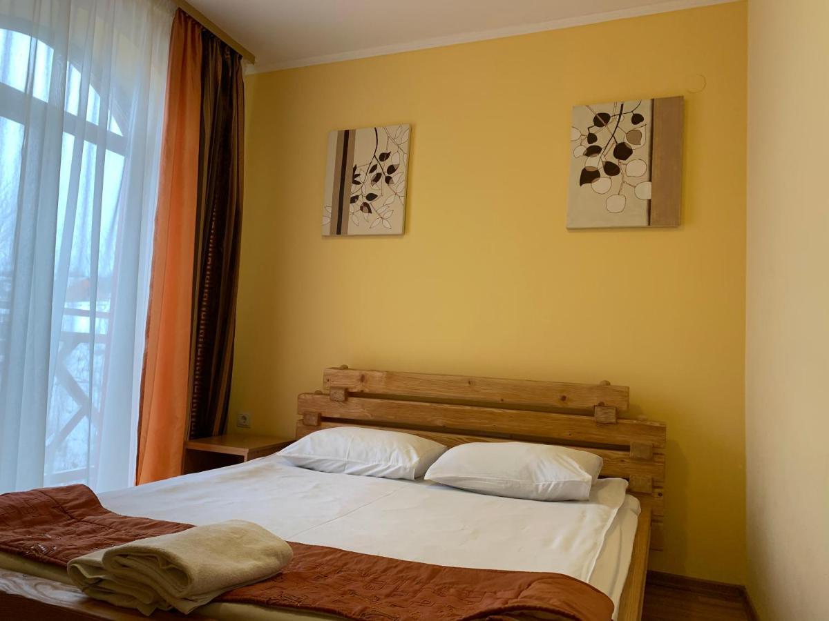 Hotel Kalyna Vorochta Buitenkant foto