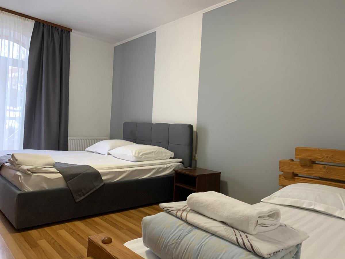 Hotel Kalyna Vorochta Buitenkant foto