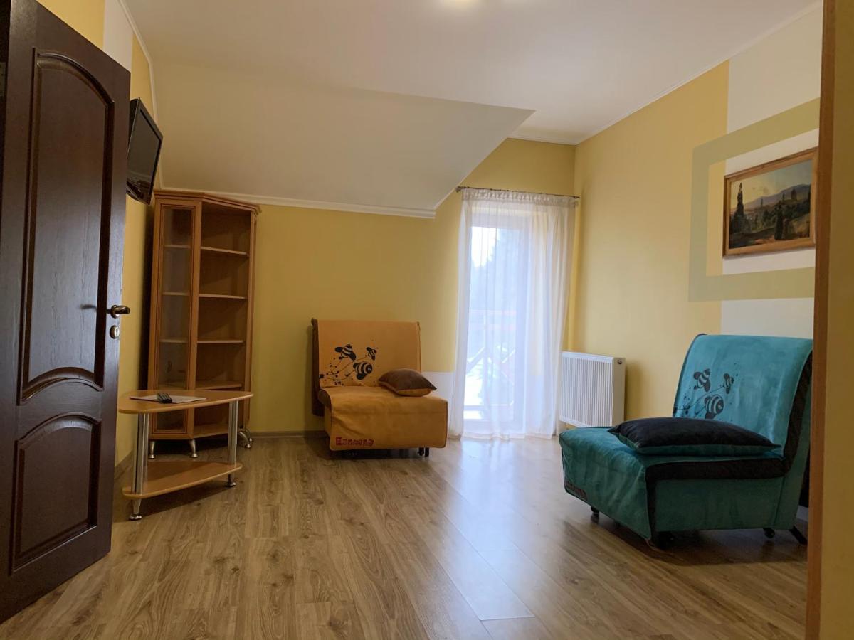 Hotel Kalyna Vorochta Buitenkant foto