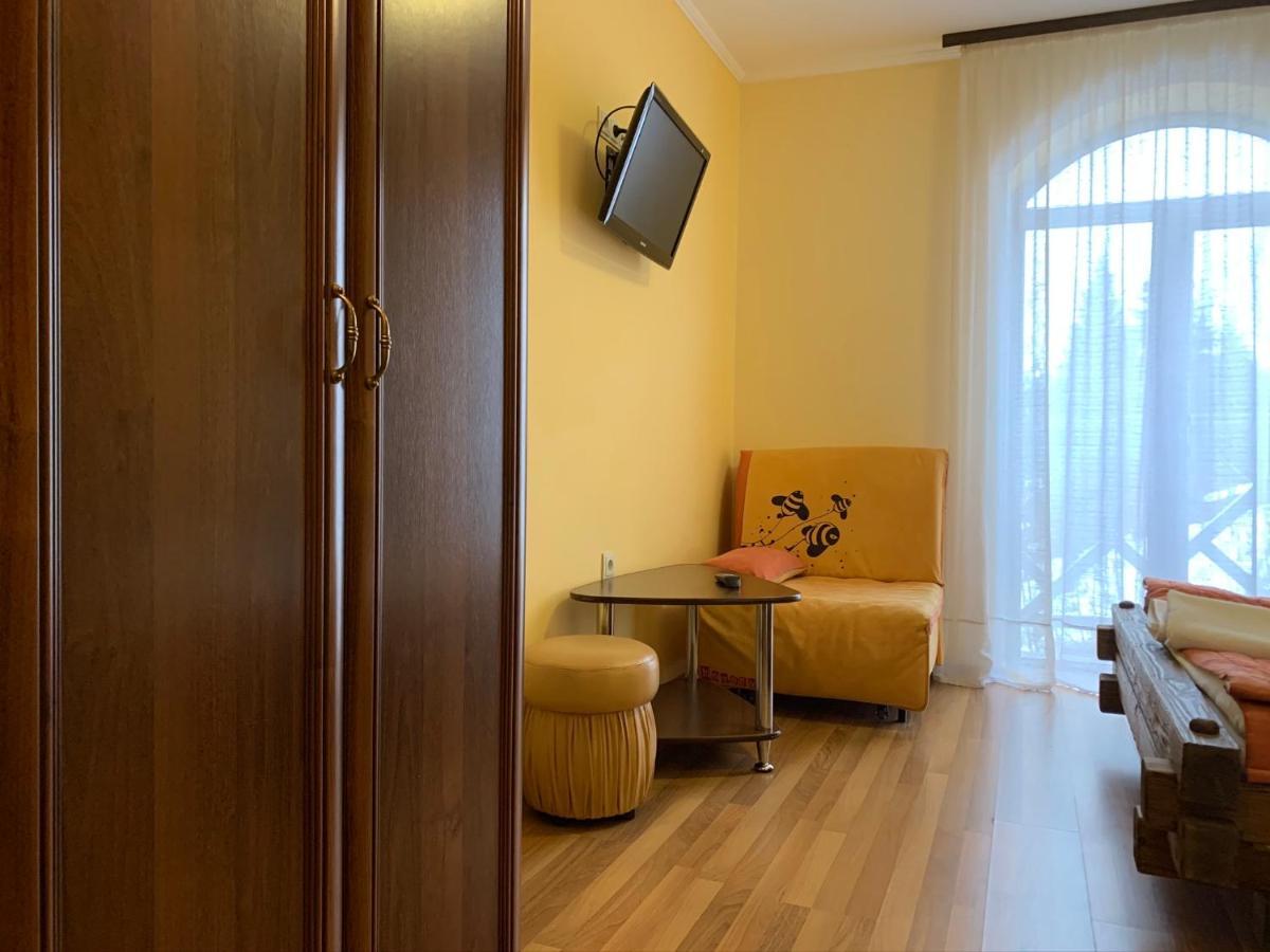 Hotel Kalyna Vorochta Buitenkant foto